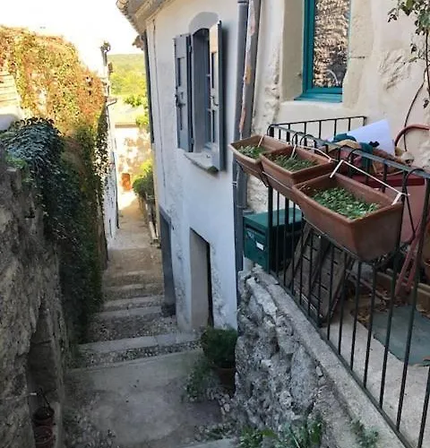 Maisonnette Typique, Coeur Du Village Medieval De *